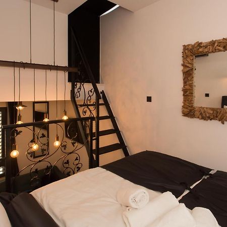 Amaizing Apartment Near Airport Kastel Stafilic ภายนอก รูปภาพ