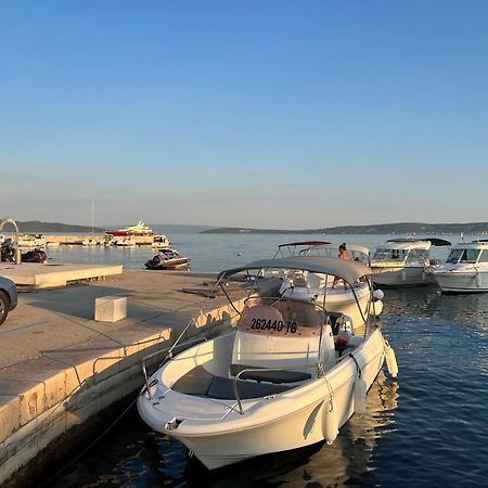 Amaizing Apartment Near Airport Kastel Stafilic ภายนอก รูปภาพ