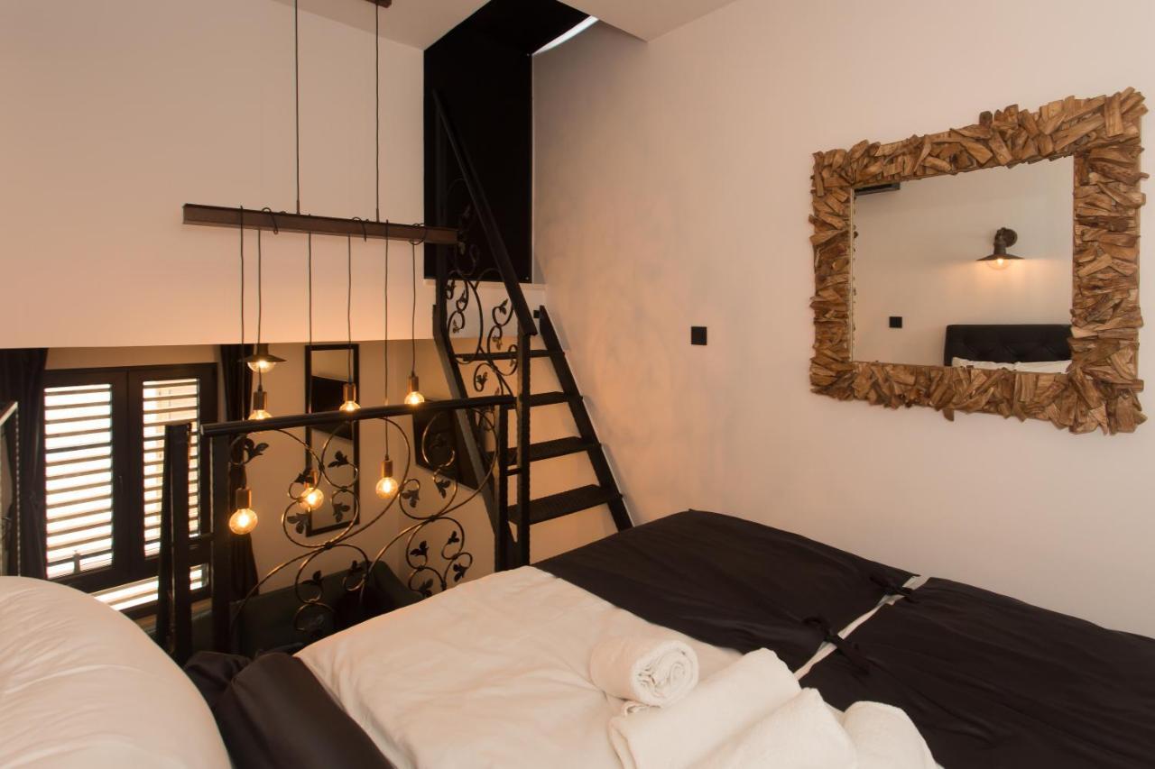 Amaizing Apartment Near Airport Kastel Stafilic ภายนอก รูปภาพ
