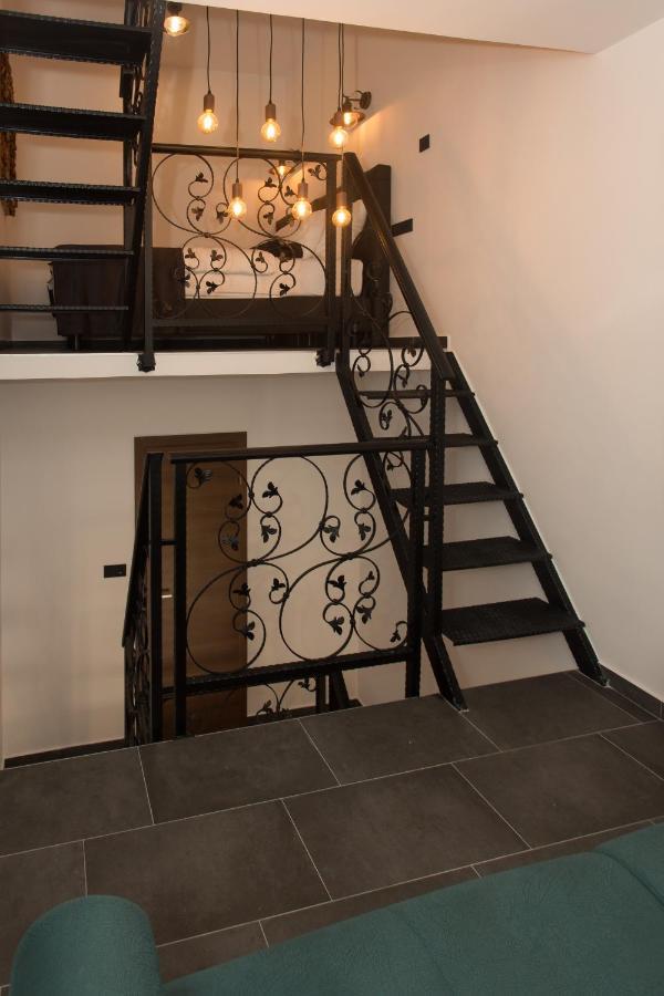 Amaizing Apartment Near Airport Kastel Stafilic ภายนอก รูปภาพ