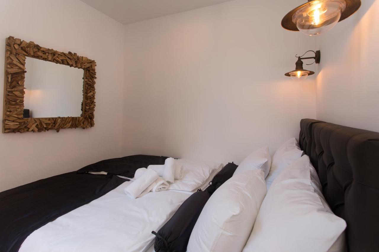 Amaizing Apartment Near Airport Kastel Stafilic ภายนอก รูปภาพ