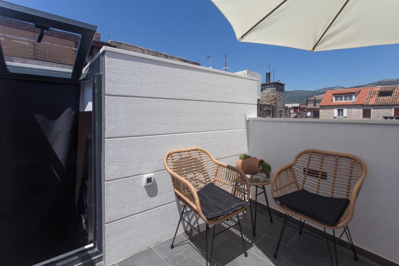 Amaizing Apartment Near Airport Kastel Stafilic ภายนอก รูปภาพ