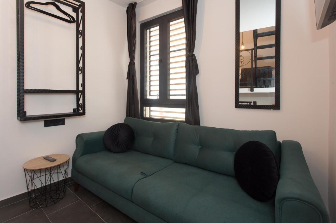 Amaizing Apartment Near Airport Kastel Stafilic ภายนอก รูปภาพ