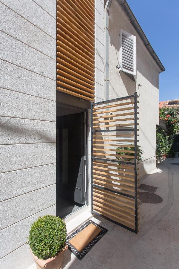 Amaizing Apartment Near Airport Kastel Stafilic ภายนอก รูปภาพ