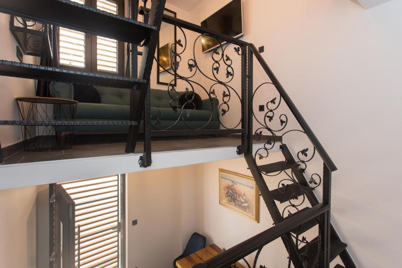 Amaizing Apartment Near Airport Kastel Stafilic ภายนอก รูปภาพ